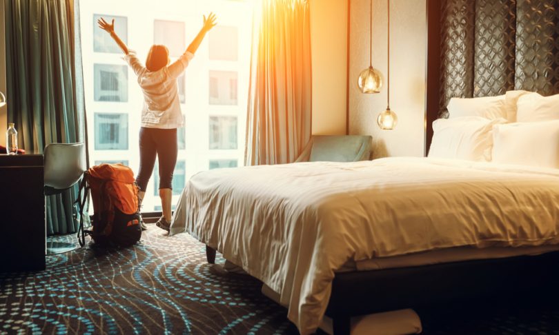 How to save money when booking hotels in 2022
